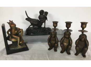 GROUP LOT OF DECORATIVE ITEMS`