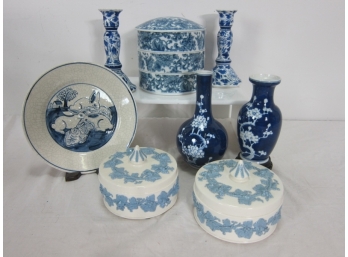 ASSORTED LOT  OF BLUE AND WHITE. 8 PEICES