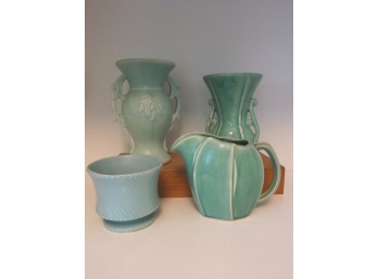 GROUP LOT OFPOTTERY