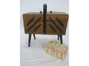 Vintage Wood Sewing Box Expandable Tier Fold Out