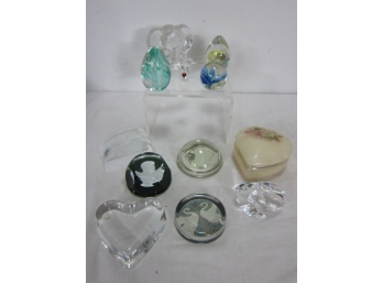 GROUP LOT OF PAPERWEIGHTS