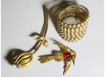 2 Oversized Vintage Statement Brooches And Pearls Bracelet