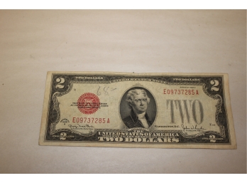 1928 G United States Red Seal Two Dollar $2 Bill  E09737285A