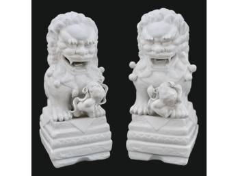 Set Of 2 Porcelain Chinese  Foo Dogs