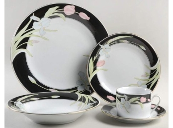 Vanessa By Fairfield Fine China 5 Piece Place Setting - Service For 8