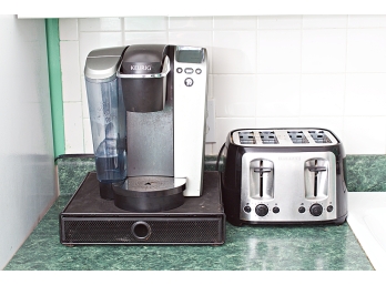Keurig, Coffee/ Tea Pod Holder & Toaster By Black & Decker