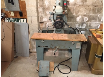 Delta Commercial 14' Radial Arm Saw.