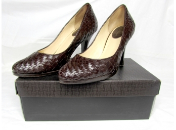 Pair Of Cole Hahn Ladies Leather Shoes - Size 8B
