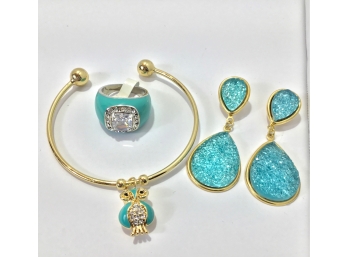 Turquoise Blue & Gold Tone Fashion Jewelry