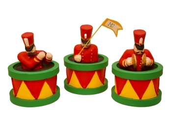 Set Of Three Hand Made Paper Maché Drummer Soldiers Holiday Decor