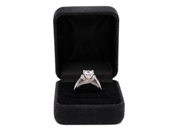 Sterling Silver Cubic Zirconia Round Shaped Ring
