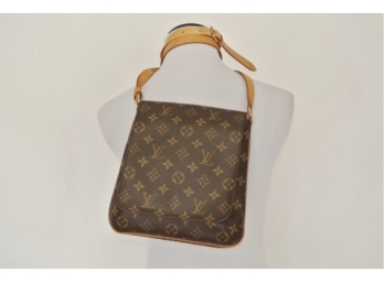 *Louis Vuitton Shoulder Bag