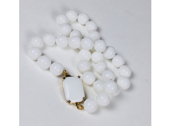 Bridal White Glass Vintage Castlecliff Necklace
