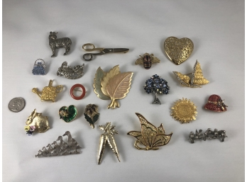 Set Of 20 Vintage Costume Brooches - Various Designs