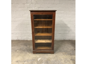 Late 19th Or Early 20th Century Larkin Furniture Co. Display Or Storage Cabinet
