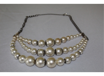Faux Pearl And Metal Necklace