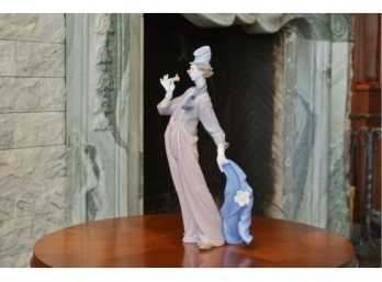 Lladro Figure ' A Mile Of Style'