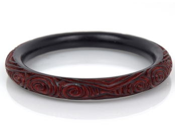 Black Hand-carved To Red Vintage Bakelite Bangle