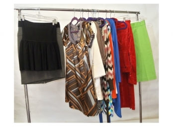 BCBG Clothing Group - 16 Pieces -Sizes XS, S M & 4