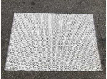 Reversible Wool Diamond Pattern Rug