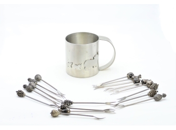 Elephant Motif Metal Cup With 17 Hors D'oeuvre Forks/Picks