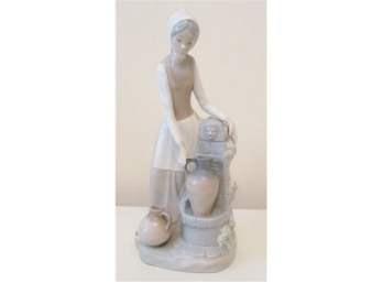 Nao Figure Of Woman - Made In Spain