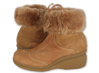 CLARK'S Suede W/ Shearling Boot - Size 7
