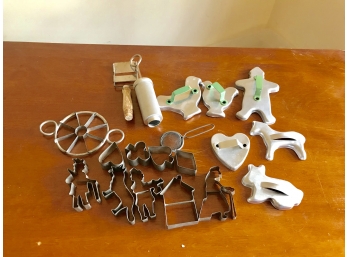19 Pc Antique Cookie Cutters & Extras