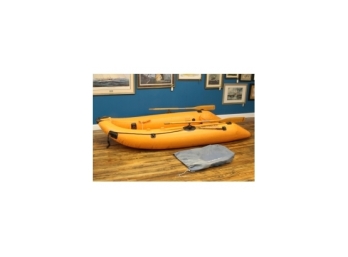 Metzeler Bronco Inflatable Three Person 10' Raft With Two Paddles