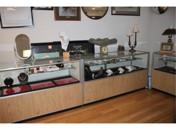 10 Pre Owned DEC Berg Co. Retail Jewelry/Watch/Coin Wood Grain & Glass Display Cases