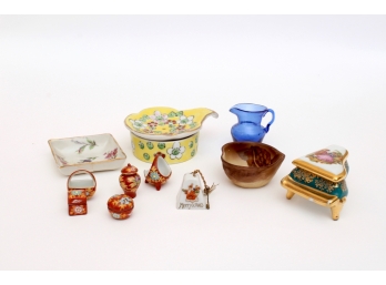 Group Of Ten Small Porcelains & Glassware