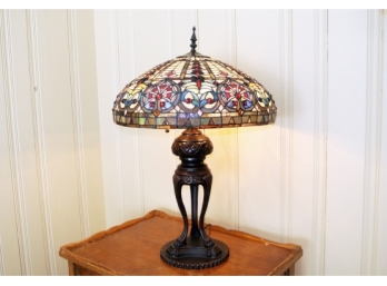 Beautiful Tiffany Style Stained Glass Table Lamp