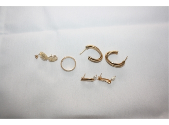 14k Gold Earring And Ring Lot