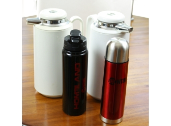 2 Vacuum Carafes, 2 Showtime Branded Water Bottles