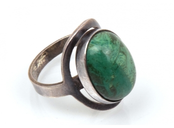 Mid Century Modern Sterling Ring With Malachite