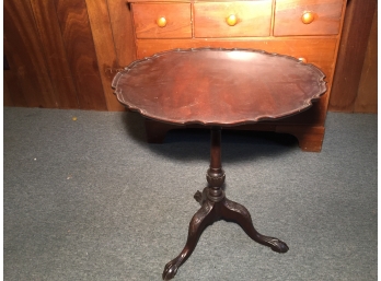 Antique Mahogany Chippendale Style Tilt Top Pie Crust Pedestal Table