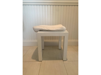 White Vanity Seat With Cushion