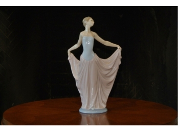 Lladro Figure 'The Dancer'
