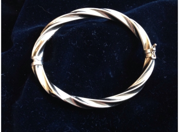 18k Gold Spring Hinge Bangle Bracelet - 9.4 Grams