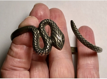 Snake Depicted Silver Metal Spring-Hinged Bangle