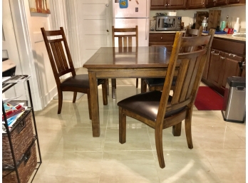 Modern Diningroom  Table And 4 Matching Chairs