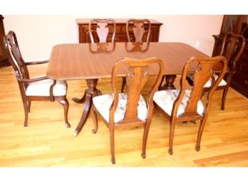 Thomasville Furniture Dining Room Table With Six Chairs