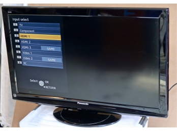 Panasonic TC-L37X1 37' VIERA® X1 Series 720p LCD HDTV