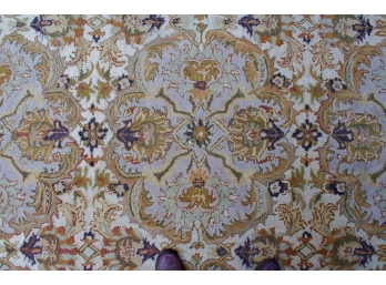 Decorative Oriental Style Carpet