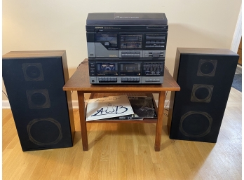 Vintage Magnavox All-In-One Stereo With Speakers