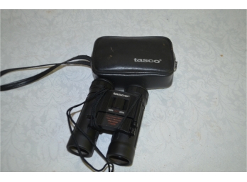 (#117) Tasco Binocular #168RB 294ft/1000 Yds
