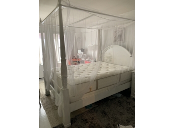 Queen Vintage 4 Poster Bed Painted White  (mattress And Bedding Sold Separately)