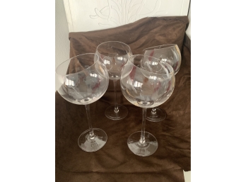 4 Goblet Wine Glasses And Appetizer Plates