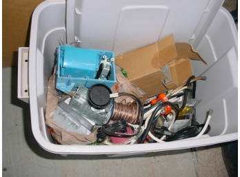 Box Of Electrical Items  (337)