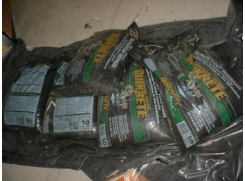 Five 50 Pound Bags Of Quikrete Asphalt Patch  (333)